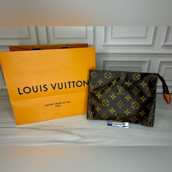 Louis Vuitton Handbags - Louis Vuitton Monogram Travel Toiletry Pouch | LV Cosmetic Case